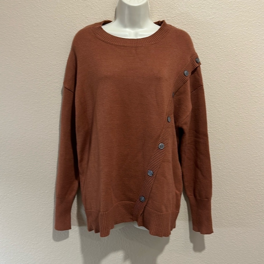 ZESICA Women’s Crewneck Button-detail Sweater, Size L, NWT.